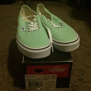NEW! Womens Seafoam Green Vans Size 6.5!