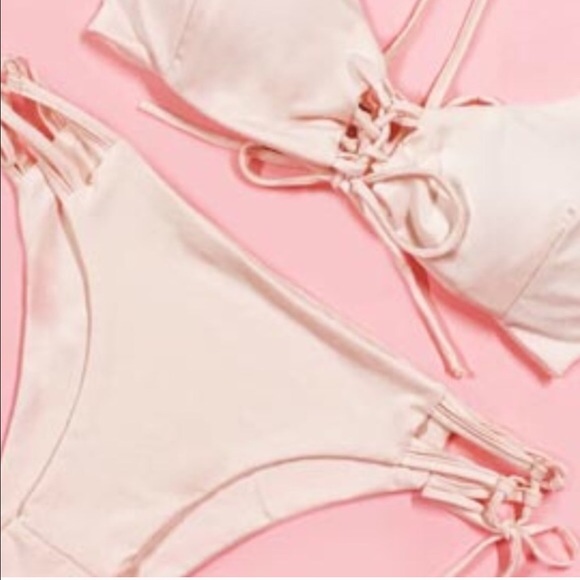 Sold out - Picture 3 of 4