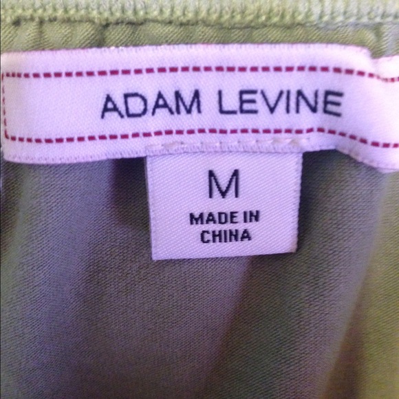 Adam Levine - Picture 3 of 3