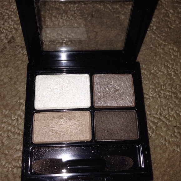 💄 - Picture 2 of 2
