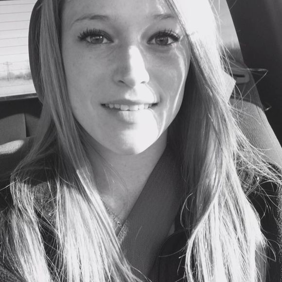 Meet your Posher, Kim - Picture 1 of 1