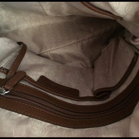 ❌sold❌Michael Kors bag - Picture 3 of 4