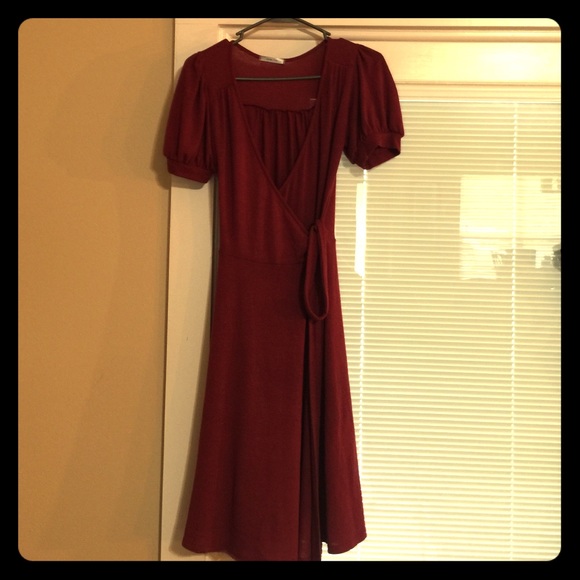 Dresses & Skirts - 30% off 3! Mai Tai wrap around dress. Cute! EUC