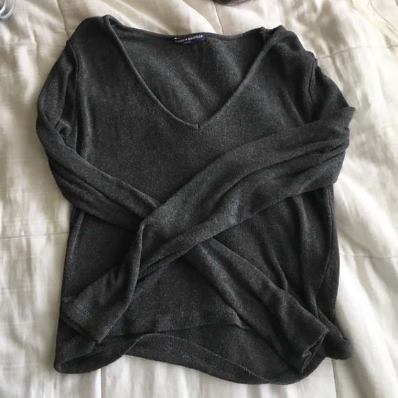 grey v neck long sleeve