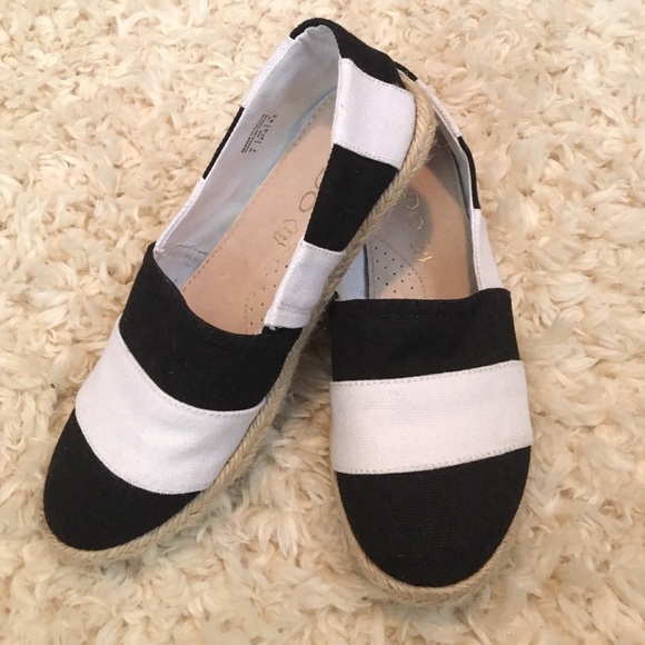 Aldo BRAND NEW Black & White Canvas Boat Shoes