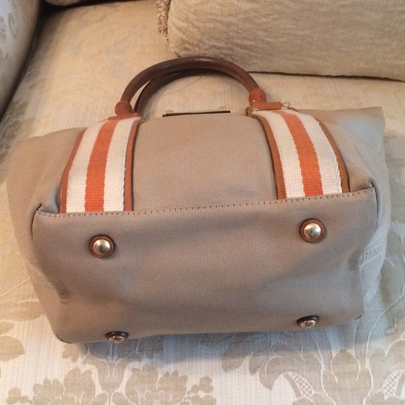 ‼️Sold‼️Michael Kors tote - Picture 2 of 4