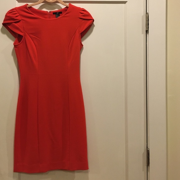 H&M Red Cap Sleeve Cocktail Dress