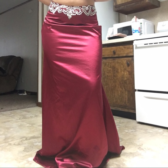 Burgundy two piece prom dress - Picture 1 of 2