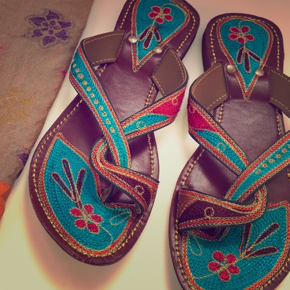 Artisan Shoes - Embroidered Sandals