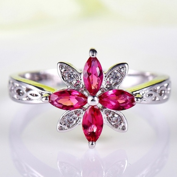 14k White Gold Floral Gemstone Ring