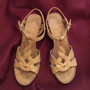 Aerosoles nude shoes