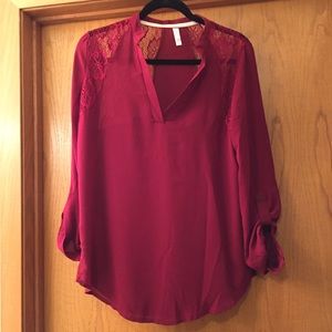 MOVING SALE! 🎉 XHILARATION Burgundy Top