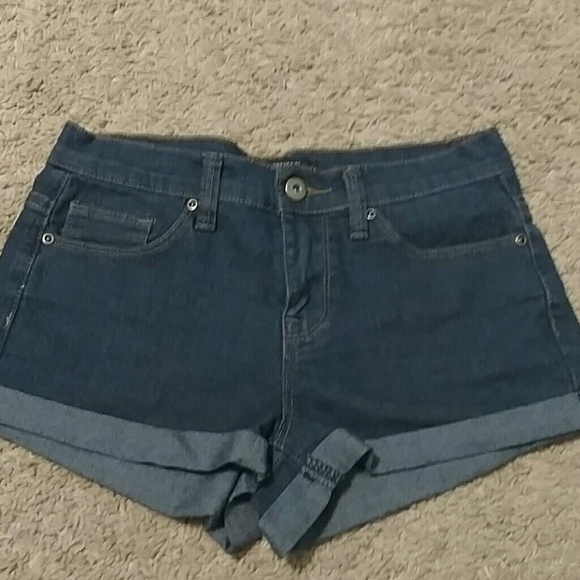 Shorts mid-rise short