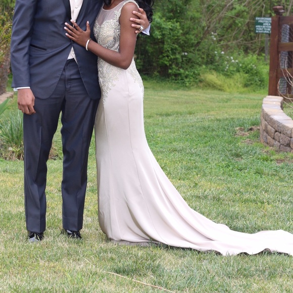 Beautiful gold/champagne prom dress w/ a train