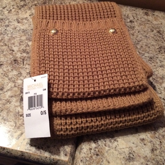 michael kors pocket scarf