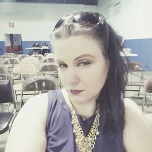 Meet your Posher, Laurie