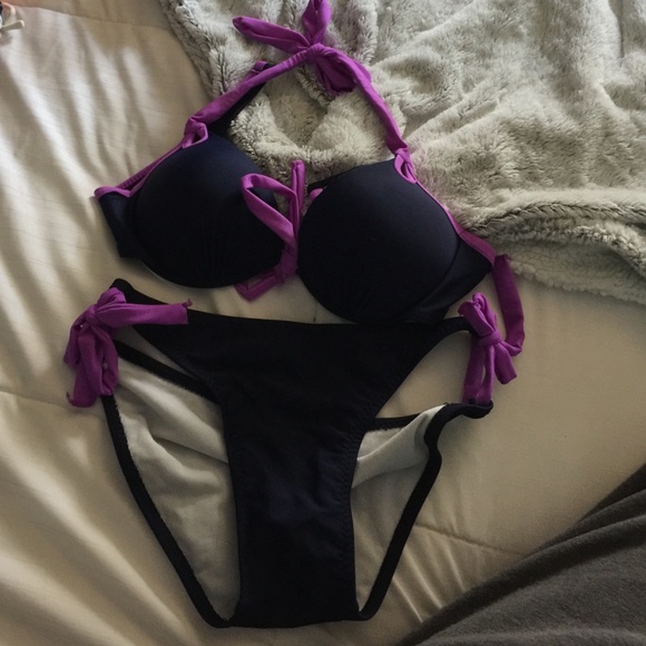 Bombshell bikini