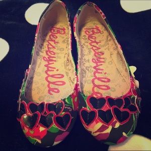 Betseyville floral flats