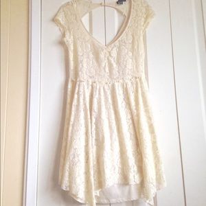 American Eagle Outfitters Lace Dress in Cream