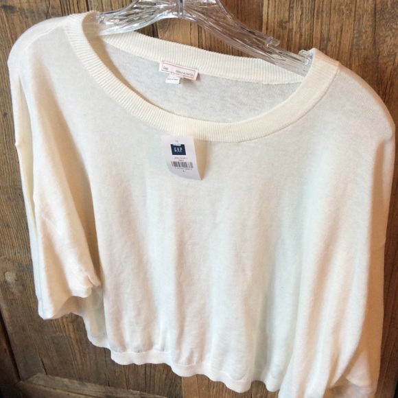 GAP light ivory sweater NWT
