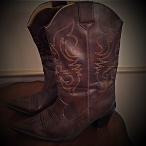 💐 Cowgirl boots