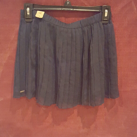 Hollister skirt
