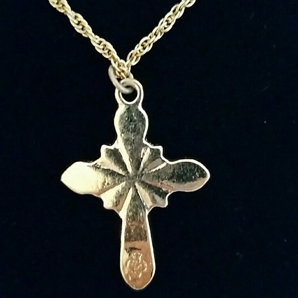 Cross necklace. - Picture 3 of 3