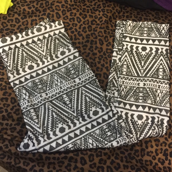 Black and white Printed Formal Jeggins