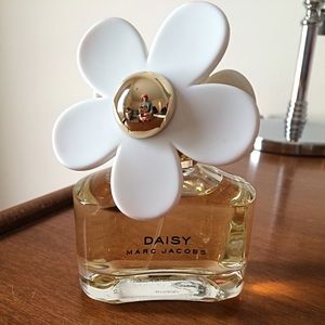 Daisy by Marc Jacobs perfume