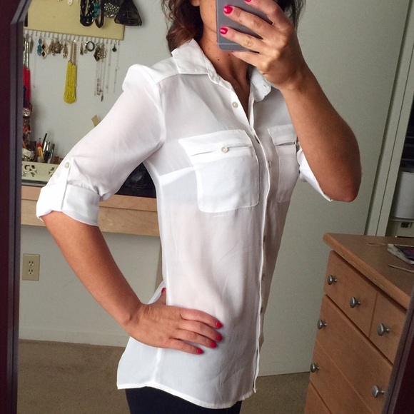 H&M Tops - 🎀SOLD IN BUNDLE🎀 NWT! H&M Button Up Chiffon Top