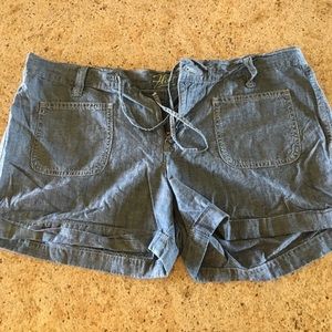 Light-weight denim shorts