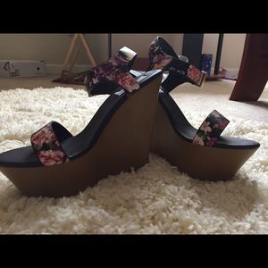 Floral Print Wedge Hells