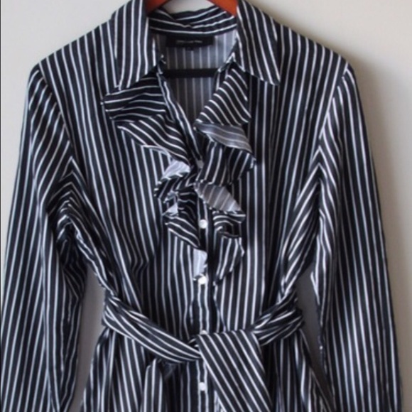💙Lovely striped blouse