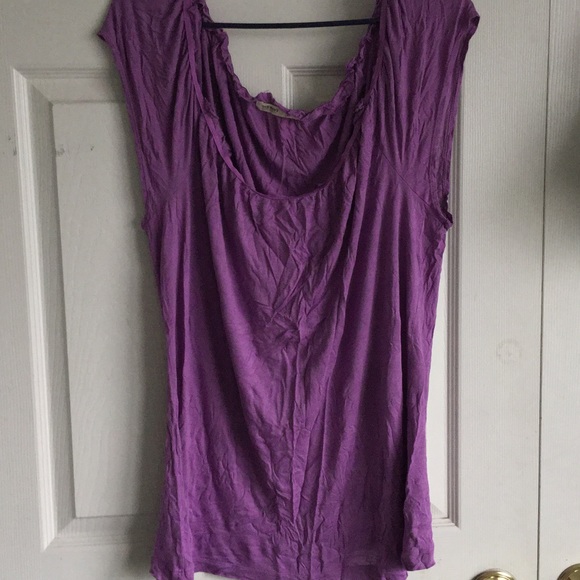 scooped neck t shirt