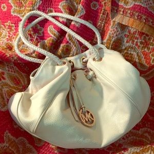 Micheal Kors Medium Size Bag