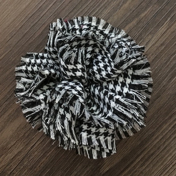Houndstooth flower