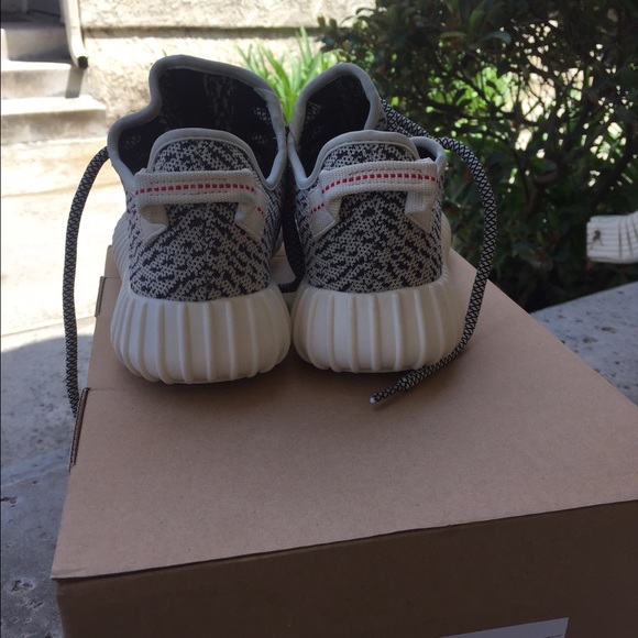 Authentic Yeezy Boost 350 Turtle Dove size:7 - Picture 2 of 3