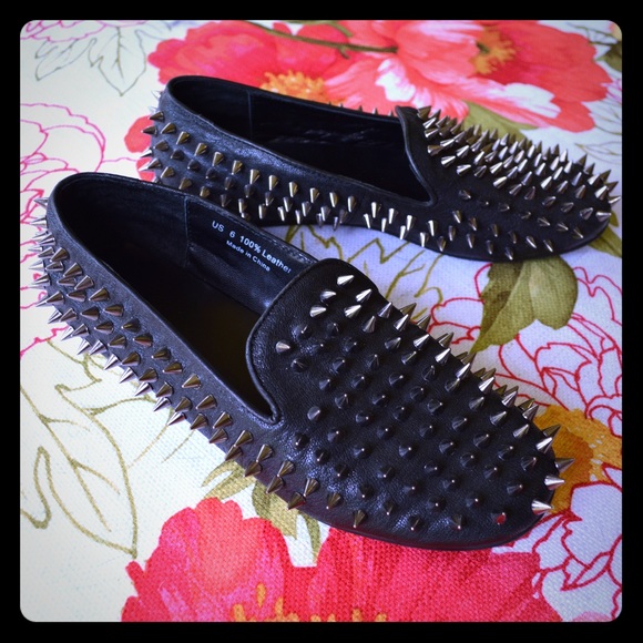 UNIF Hellraiser Flats size 6