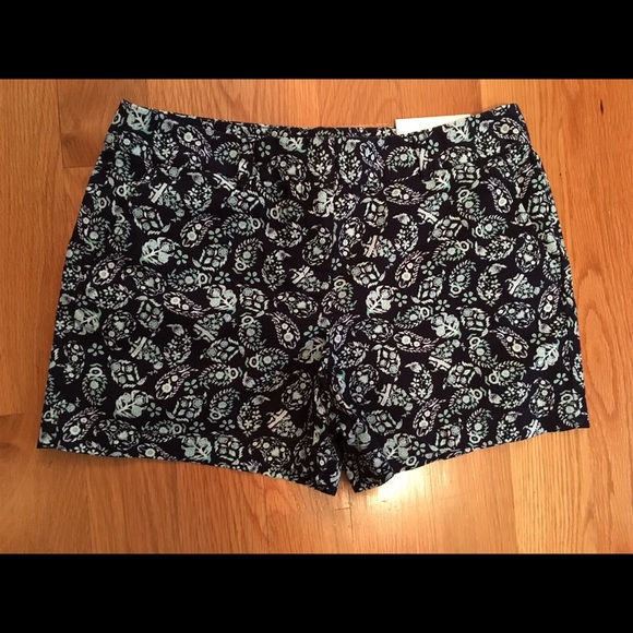 Loft Shorts Size 4 🎀 - Picture 3 of 3