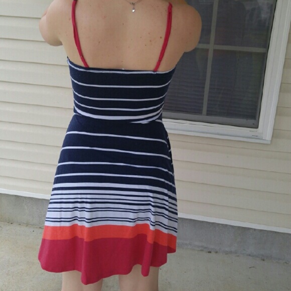Dress - Picture 3 of 3