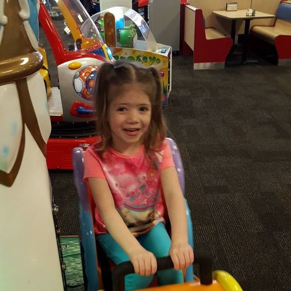 Meet your Posher, Lindsey - Picture 1 of 1