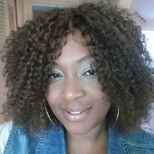 Meet your Posher, Toni