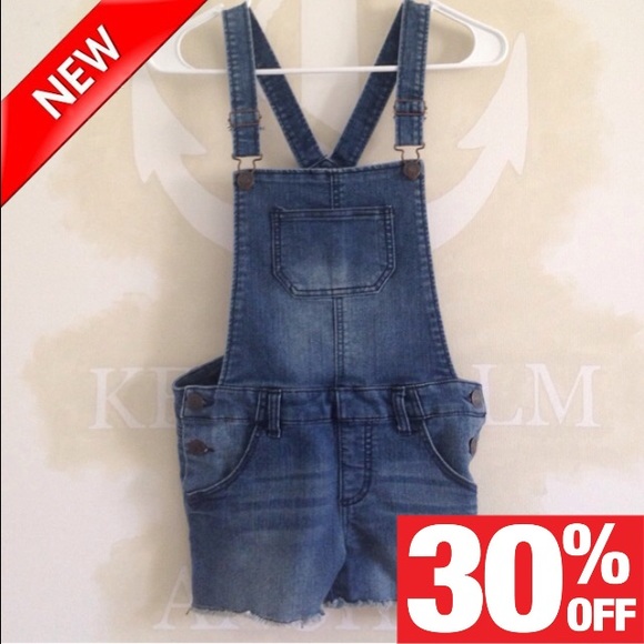 Short overalls