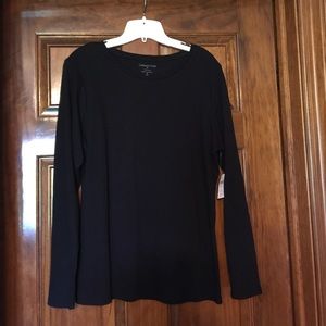 Medium Black women's long sleeve shirt.