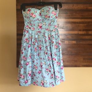 Floral strapless dress