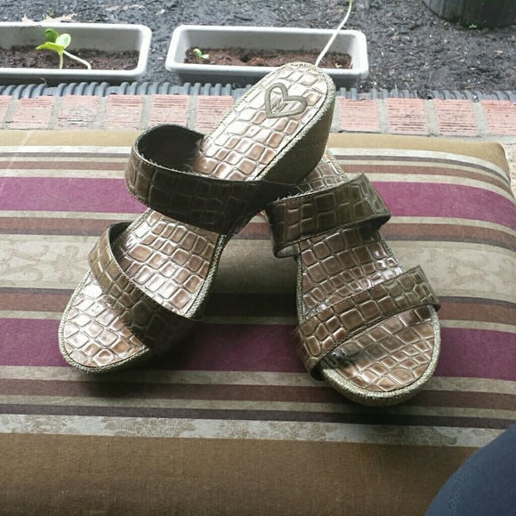 Gently worn Madeline slide in sandals