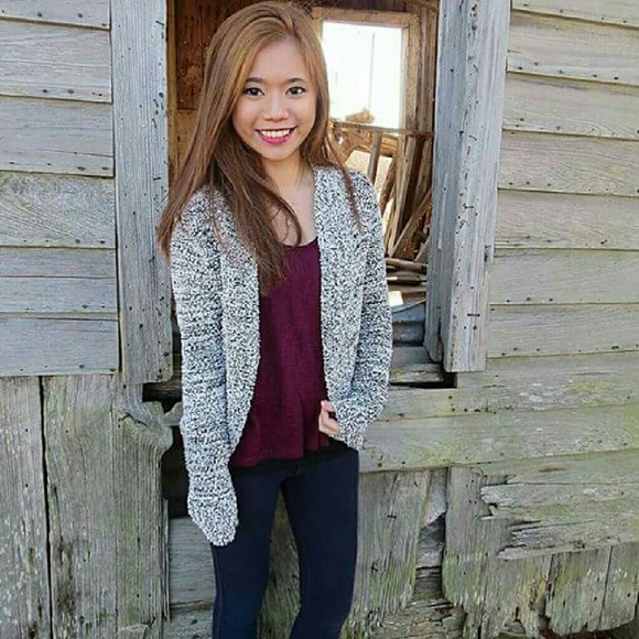 Meet your Posher, Vi Pham - Picture 1 of 1