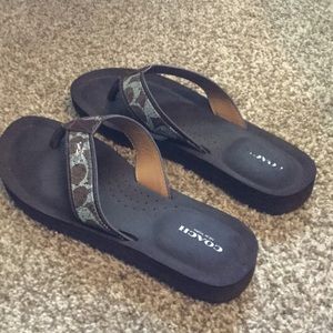 Coach Judy flip flops 10b