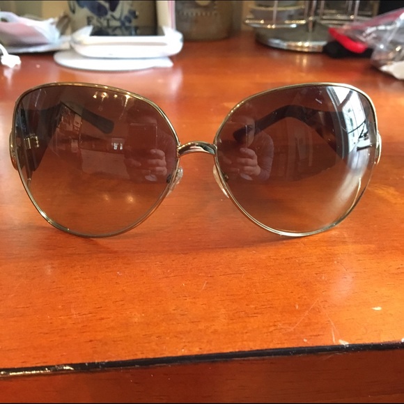 Authentic Gucci Sunglasses - Picture 3 of 3