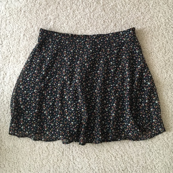 Flounce mini skirt - Picture 1 of 1